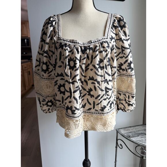 Christian Siriano Tops - Christain Siriano New York boho puff sleeve square neck linen blend L SZ Large